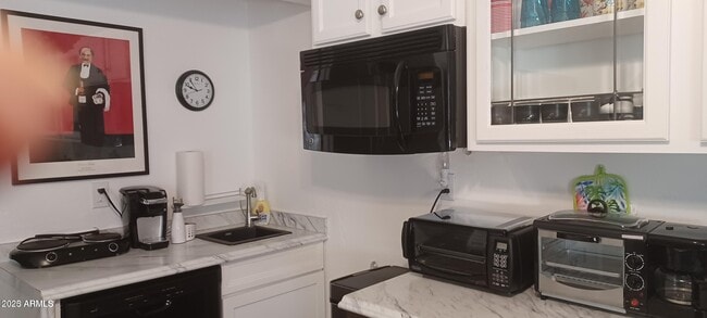 Building Photo - 12784 W Desert Mirage Dr