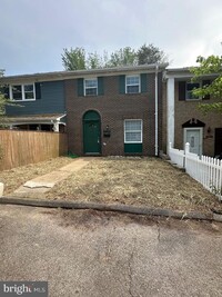 Building Photo - 46837 Flower Dr