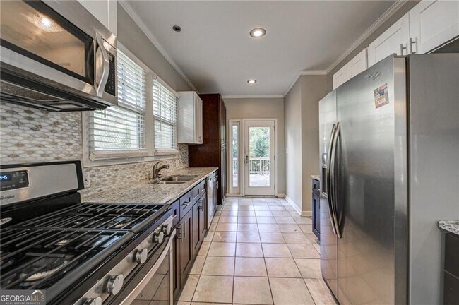 Building Photo - 483 Burlington Rd NE