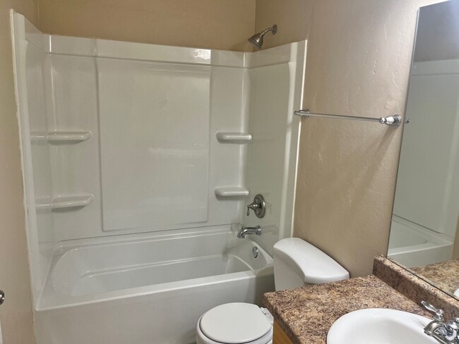 Building Photo - West Park Town House #55