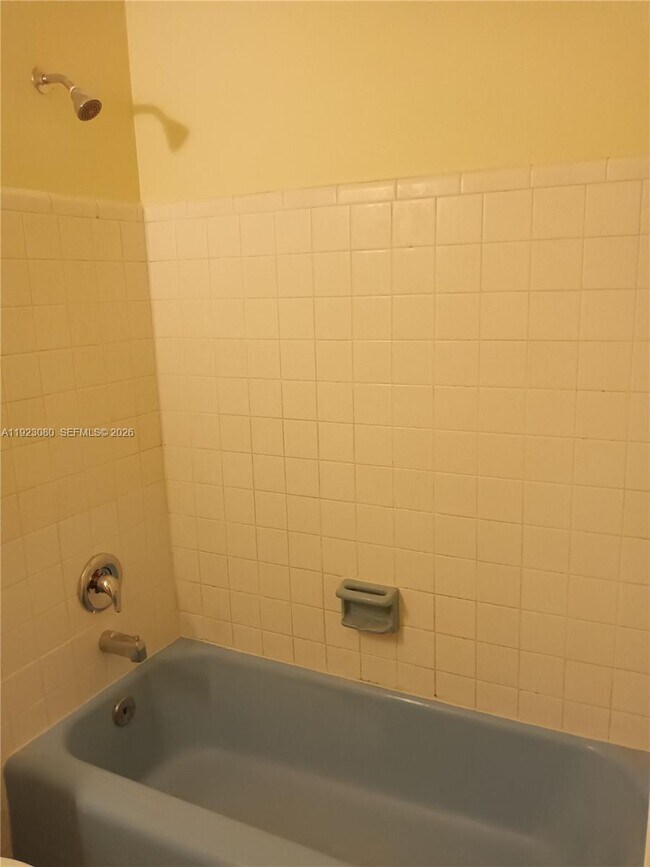 Building Photo - 5861 NE 18th Ave