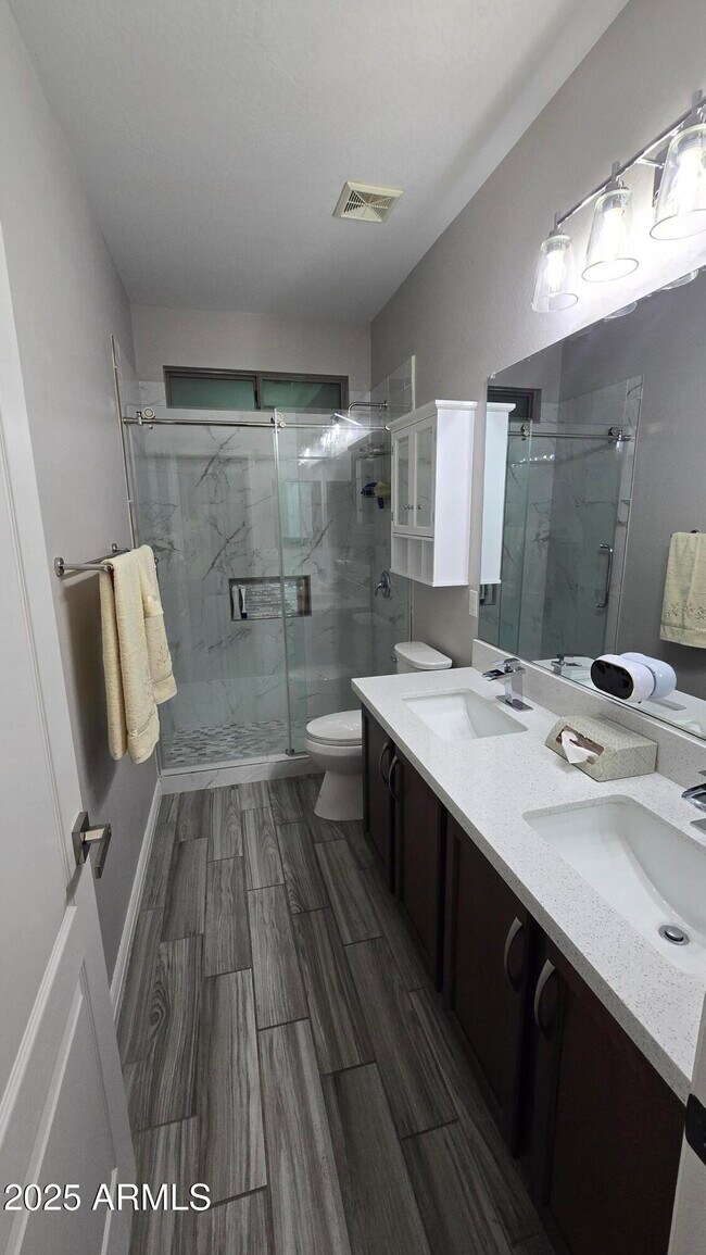 Building Photo - 17591 W Dahlia Dr