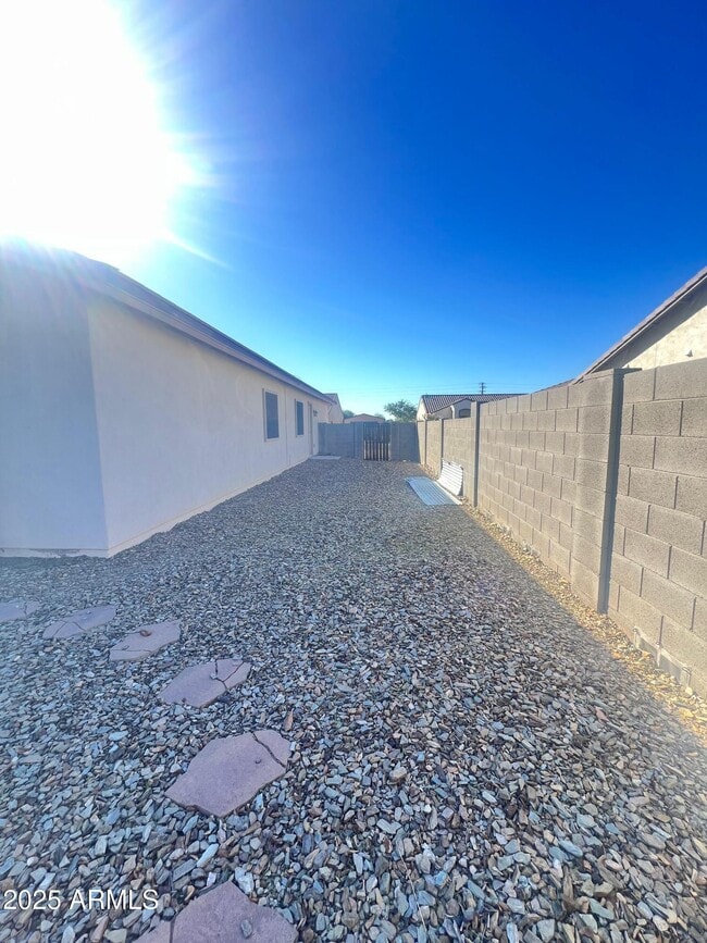 Building Photo - 11252 E Calypso Ave