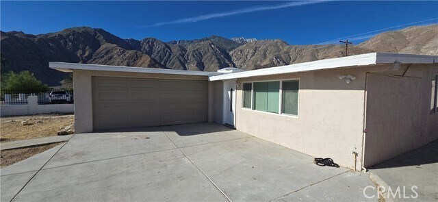 Building Photo - 21780 Snow View Dr