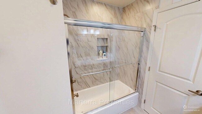 Building Photo - 17755 La Rosa Ln