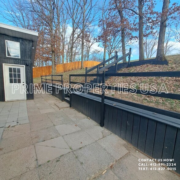 Building Photo - 223 Columbia Dr