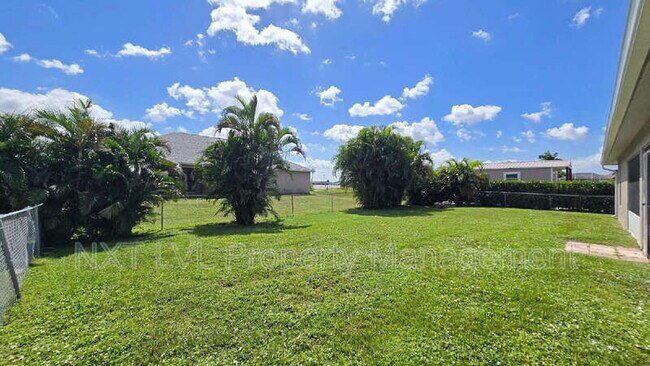 Building Photo - 342 NE 17th St