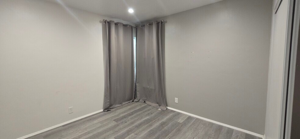 Building Photo - 5716 Autry Ave