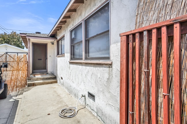 Building Photo - 1129 Harrison Ave