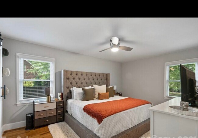 Building Photo - 4326 Castleton Rd