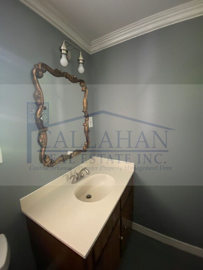 Building Photo - Jacksonville Foxwood Home