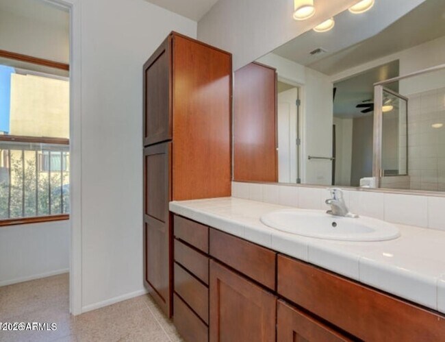 Building Photo - 2423 E Autumn Flower Dr