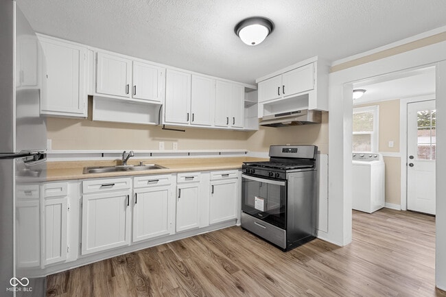 Building Photo - 2151 Park Ave