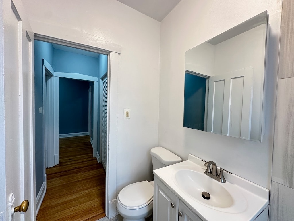 Building Photo - 1321.5 W Estes Ave