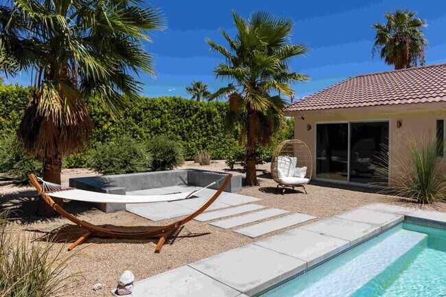 Building Photo - Luxury Oasis with Pool in Palm Springs