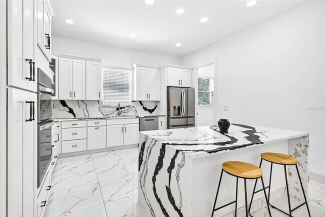 Building Photo - 216 N Glen Arven Ave