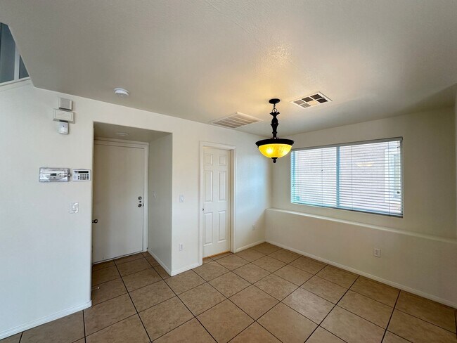Building Photo - WARM SPRINGS TORREY PINES 10