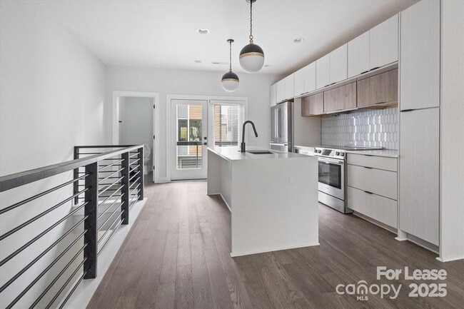 Building Photo - 1212 Minter Pl
