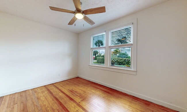 Building Photo - Pristine Neptune Beach Remodel: 2 Blocks to the Sand and Walkable to Everything!