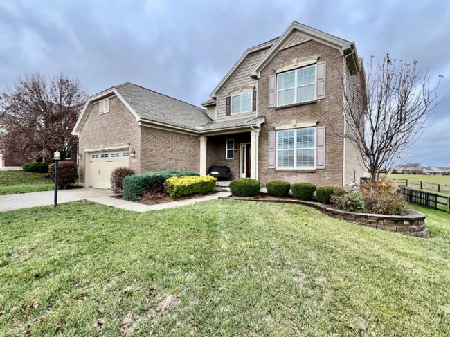 Primary Photo - Spacious 4 Bedroom with Gameroom