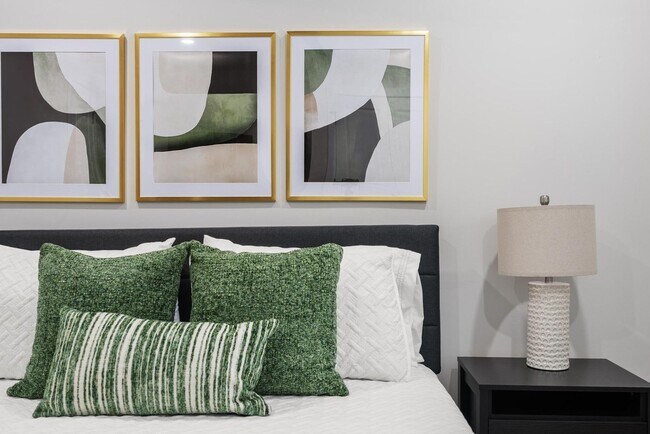 Building Photo - Luxurious 3-Bedroom Townhome in Point Breeze! Available NOW!