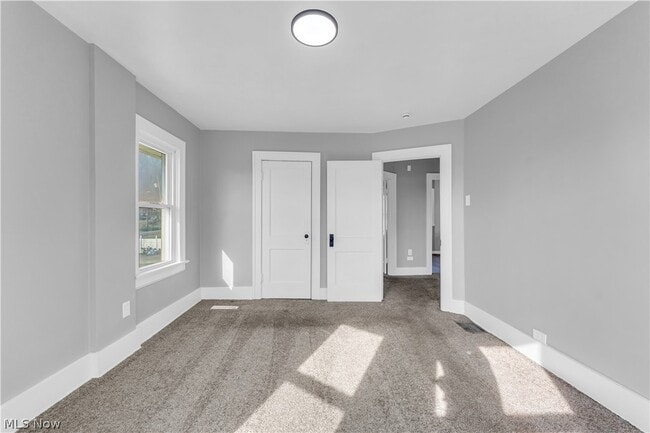 Building Photo - 516 Whitney Ave