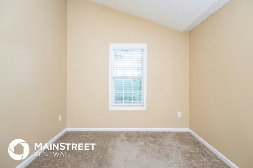 Building Photo - 166 Barrington Dr