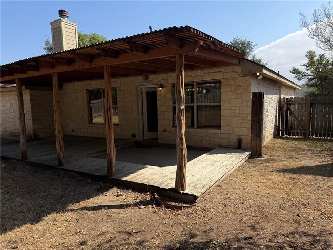 Building Photo - 808 Sunflower Dr