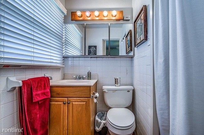 Building Photo - 4 br, 3 bath House - 4910 44th Street