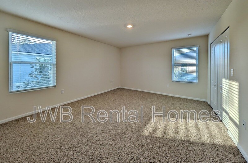 Building Photo - 268 Aralia Ln