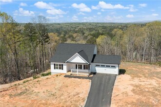 Building Photo - 240 Grand Oak Ln