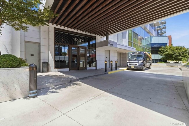 Building Photo - 133-36 37th Ave