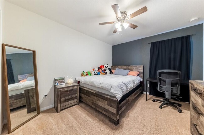 Building Photo - 290 Northern Flicker St