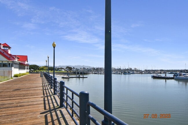 Building Photo - Beautiful and Quiet Gated Community steps from the Marina!