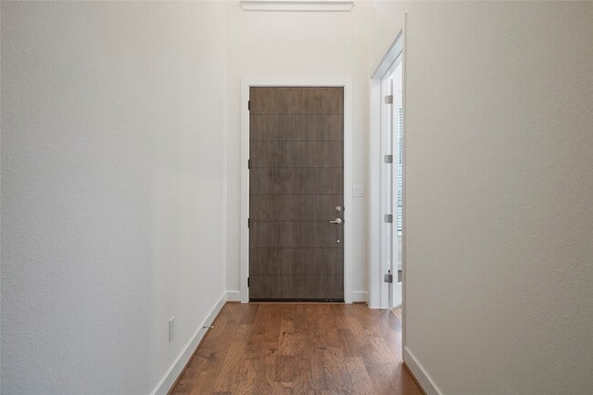 Building Photo - 6 Clearview Terrace Pl