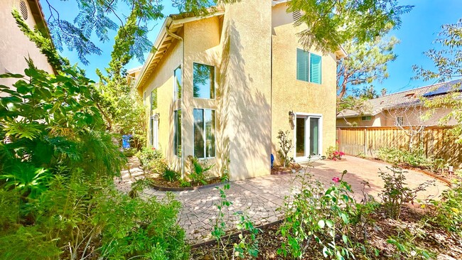 Building Photo - Beautifully Updated and Upgraded Two-Story...