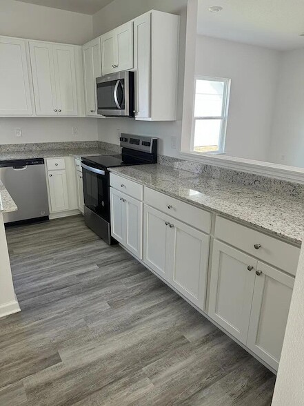 Building Photo - 94 Bluebeech St