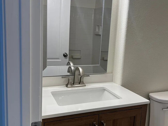 Building Photo - "Charming 3-Bed, 2-Bath Home in Santa Fe's Coveted Solecito Loop"