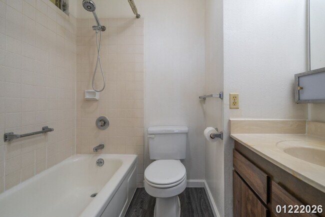 Building Photo - 94-707-707 Kamalo St