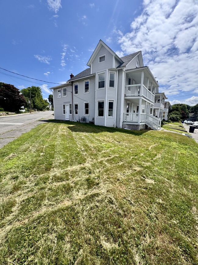 Building Photo - 110 Brookside Ave