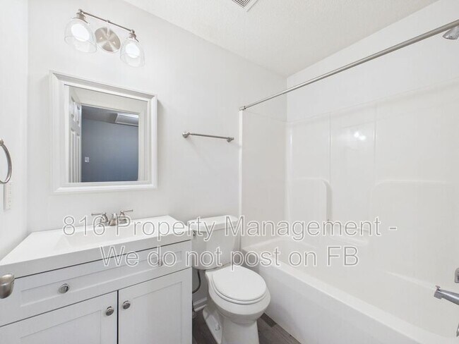 Building Photo - 8164 Drury Ave