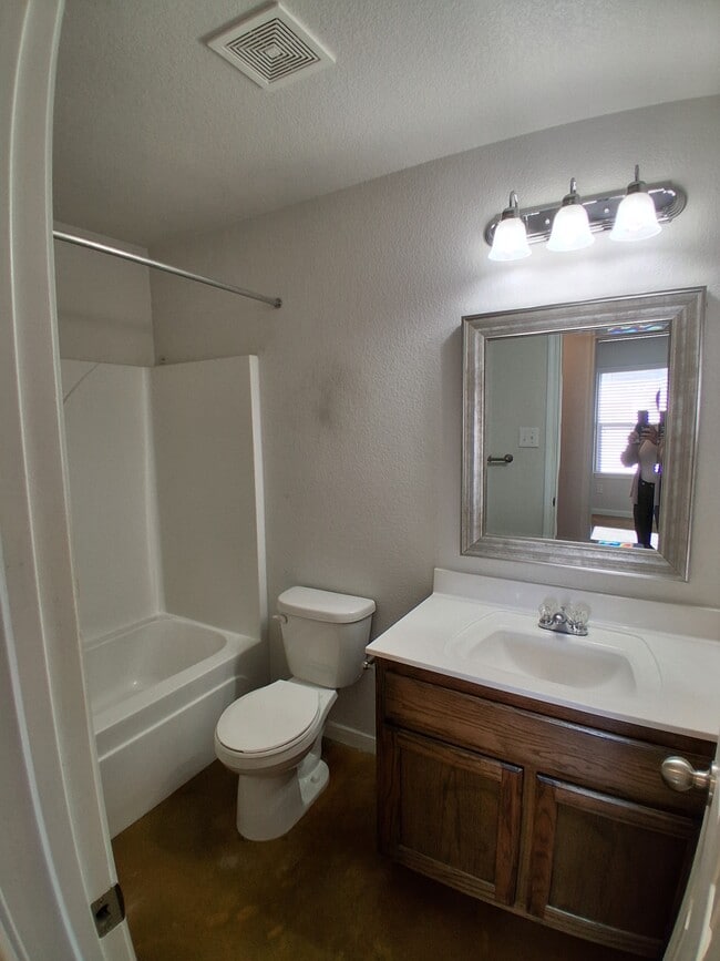 Building Photo - 1811 Indian Trail