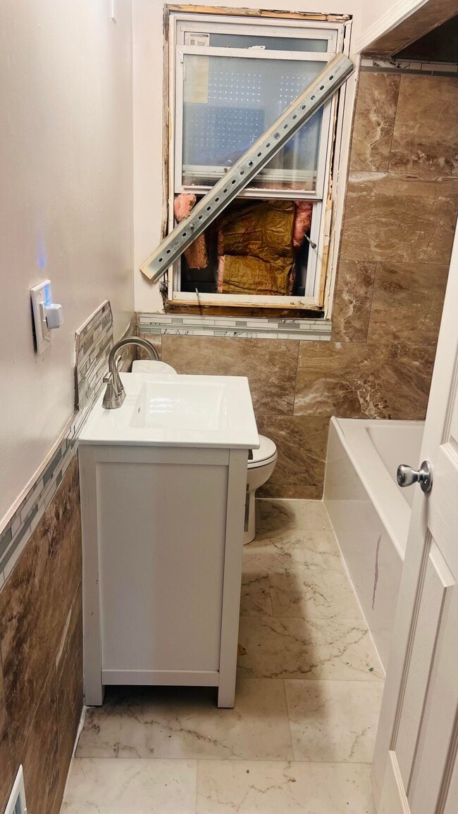 Building Photo - 16169 Kentucky St