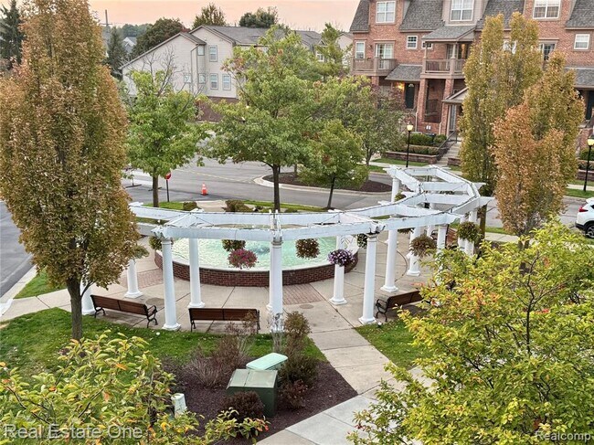 Building Photo - 2736 Barclay Way