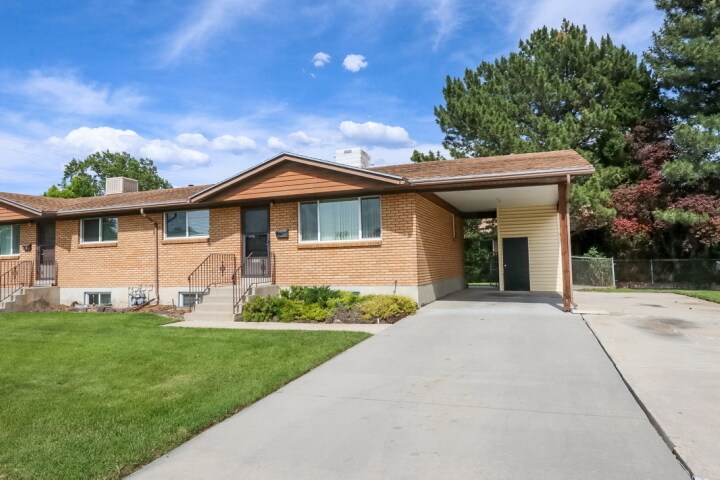 Primary Photo - 8319 S Harrison Cir