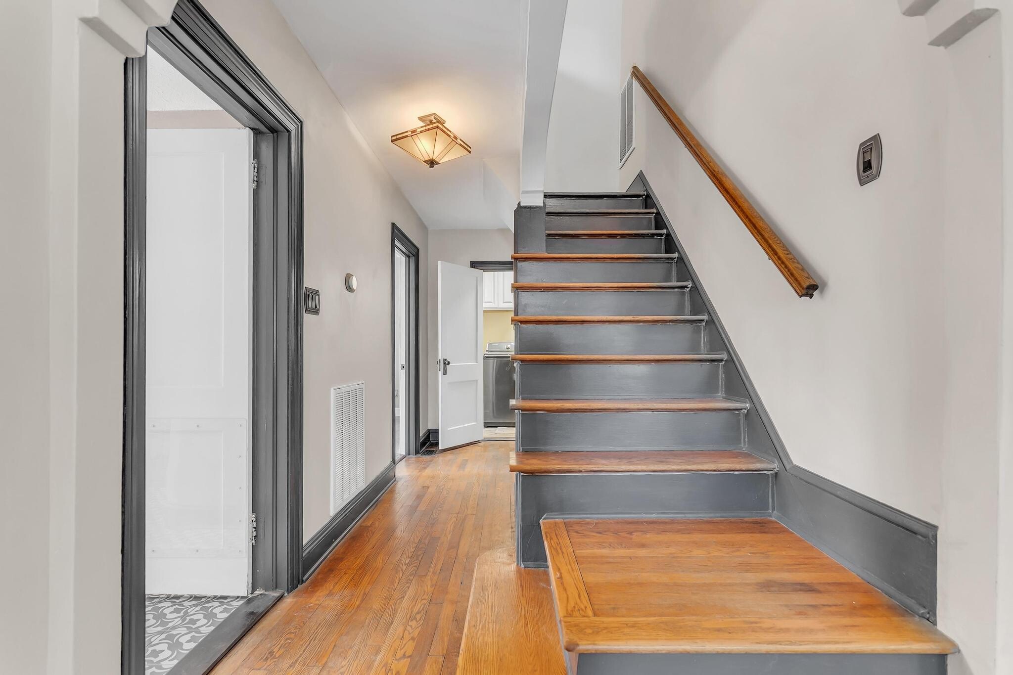 Building Photo - 1688 Overhill Rd