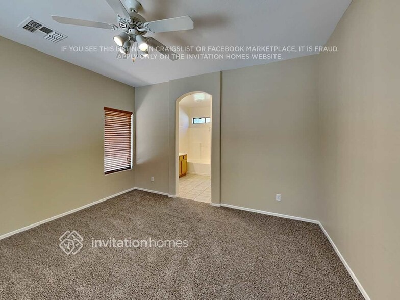 Building Photo - 13010 W Rosewood Dr