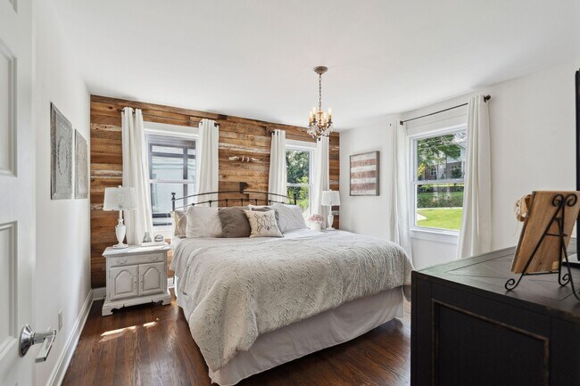 Building Photo - 828 Kirkwood Ave