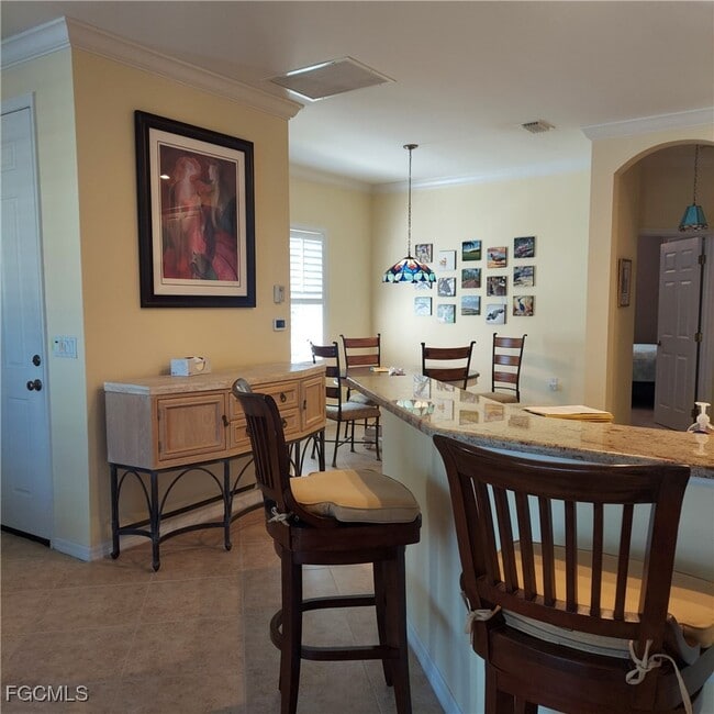 Building Photo - 10520 Diamante Way