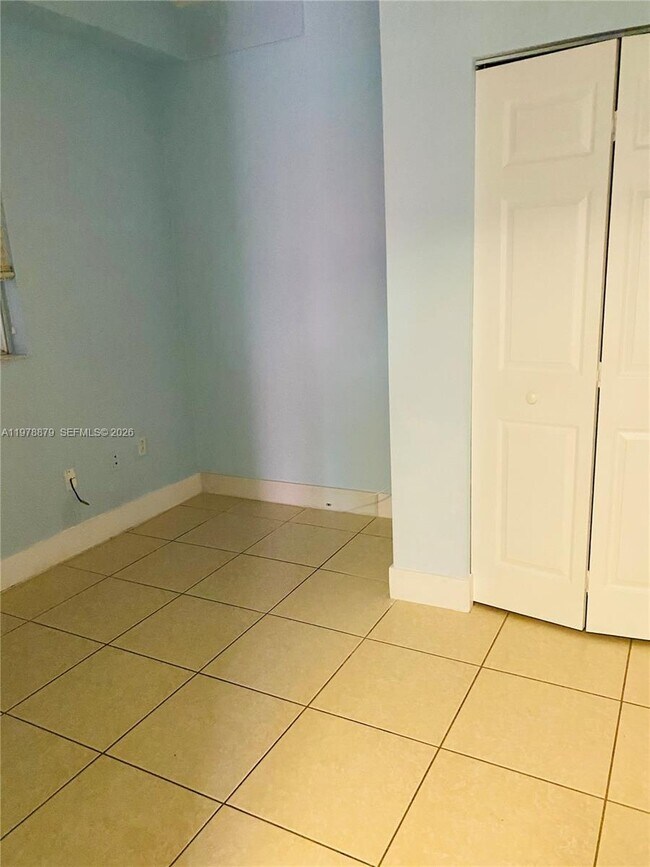 Building Photo - 17415 NW 75th Pl